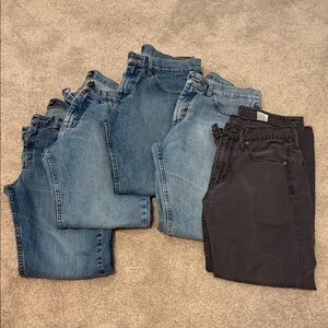5 Pair Lee & Levi’s Men's Straight Leg Jeans in Blue and Black